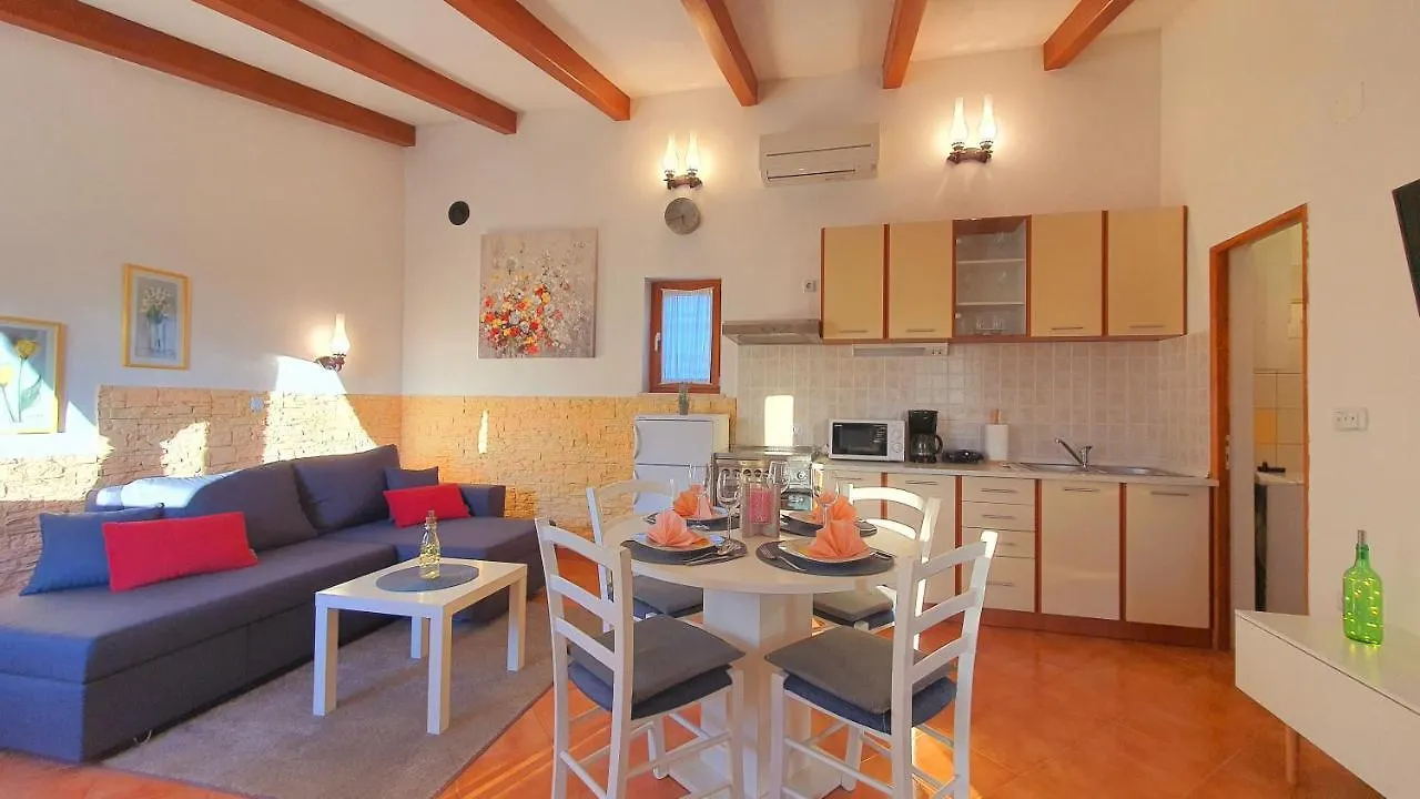 La Mora Apartment Pula